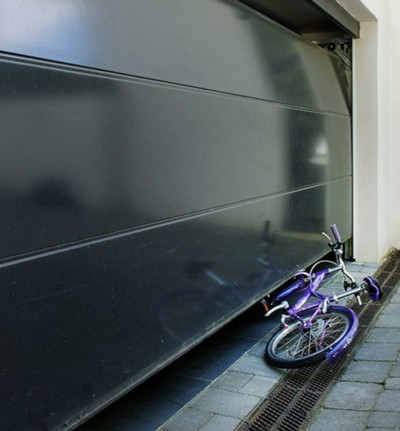 Somfy - garage door and bicycle